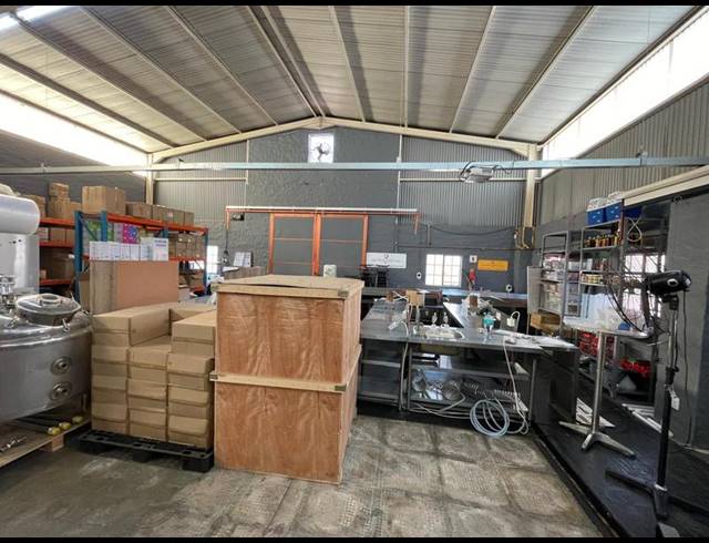 INDUSTRIAL PROPERTY TO RENT IN HENNOPSPARK